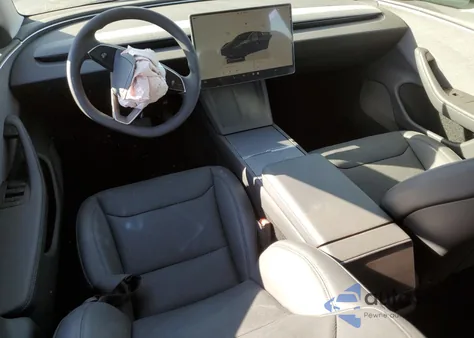 2024 Tesla Model 3 из США, поврежденный, VIN 5YJ3E1EA0RF855981